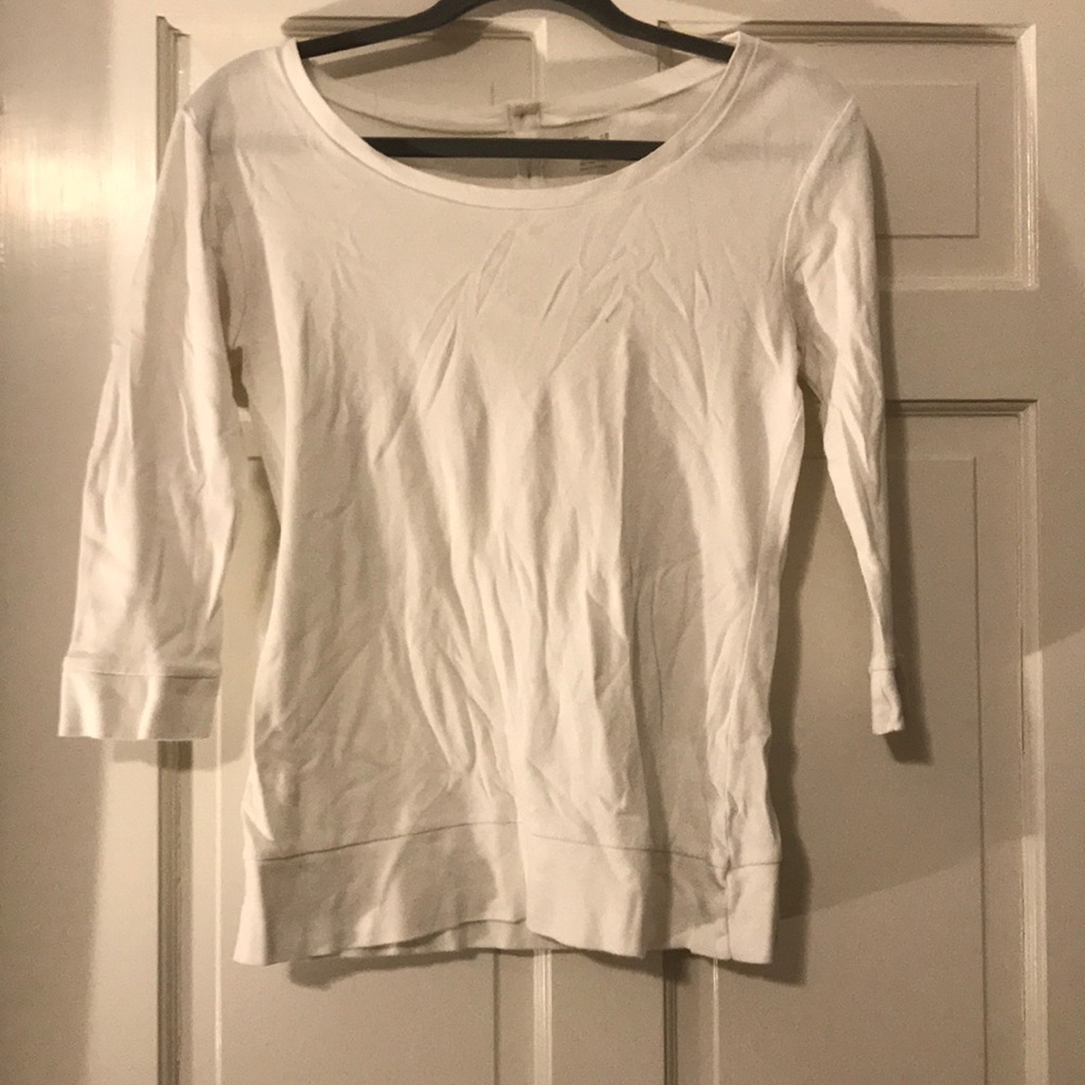 Gap three quarters sleeve white tee